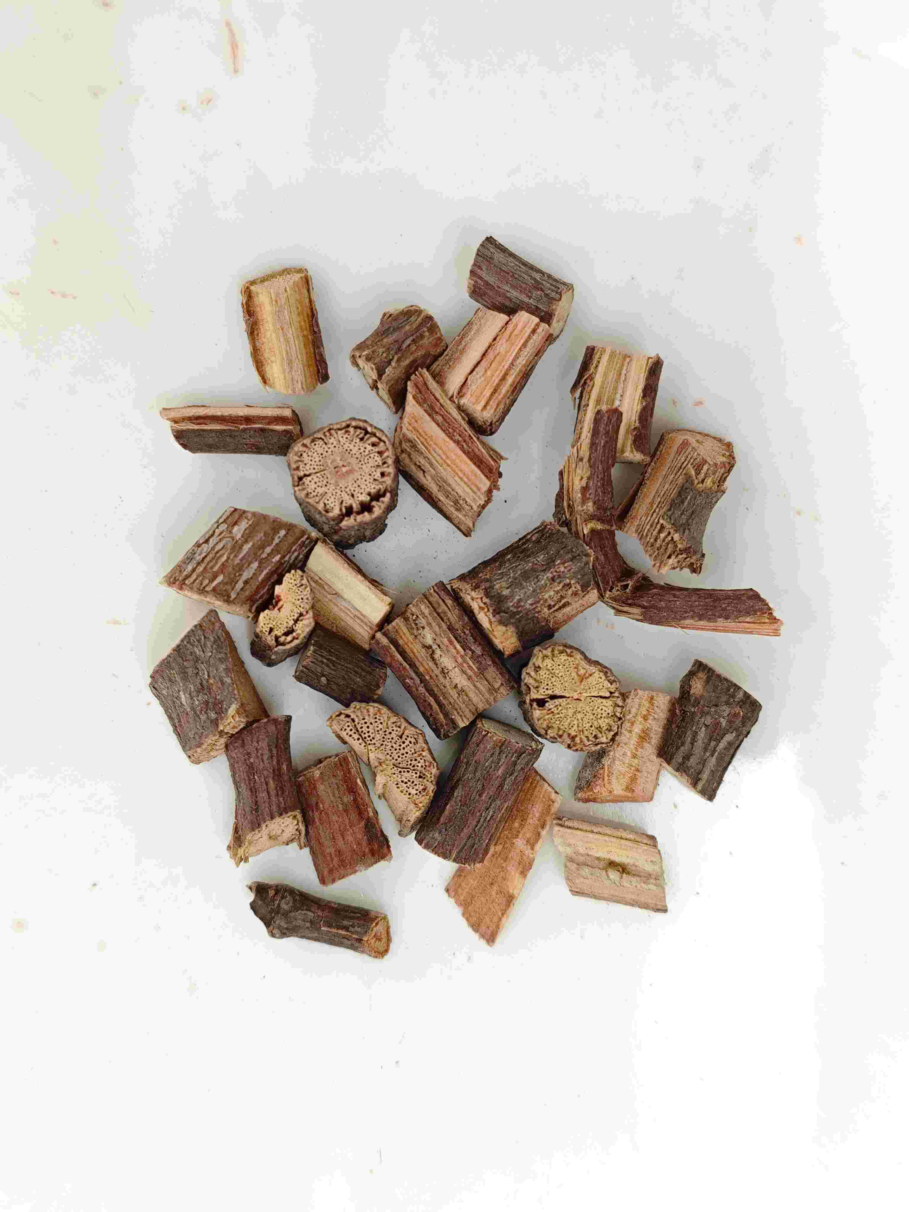 Batang multiflorum polygonum (shouwuteng)