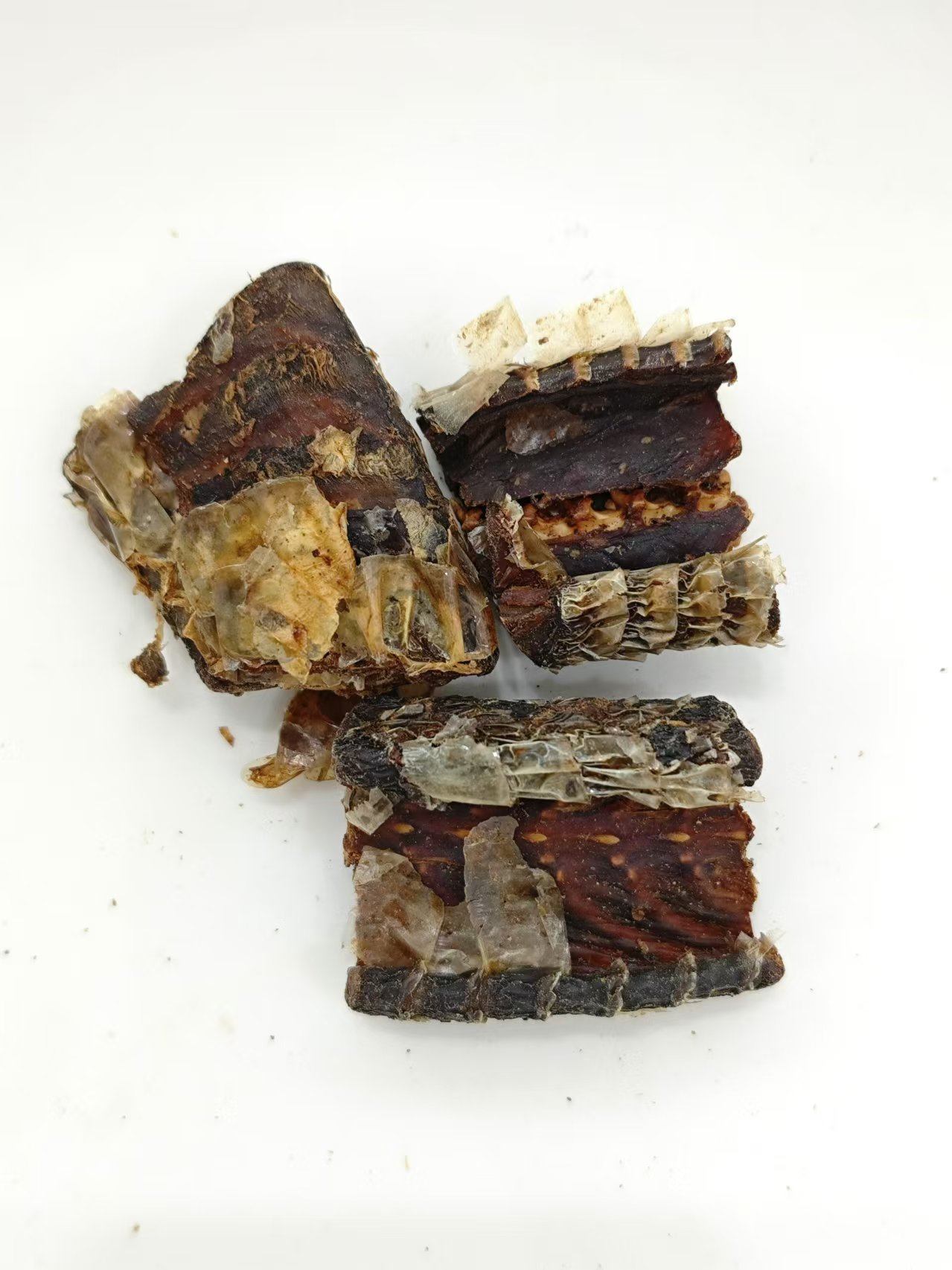 Ular Black-Zigzag yang diproses wain (Jiǔ Wūshāo Sh&eacute;)